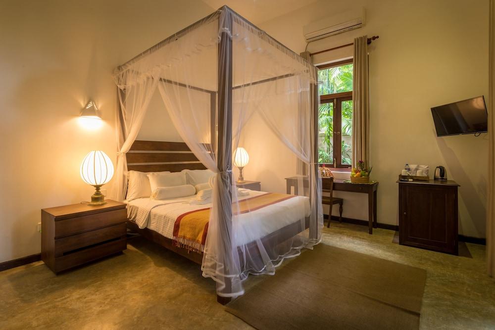 Roman Lake Ayurveda Boutique Resort - Level 1 Certified Ахунгала Екстериор снимка