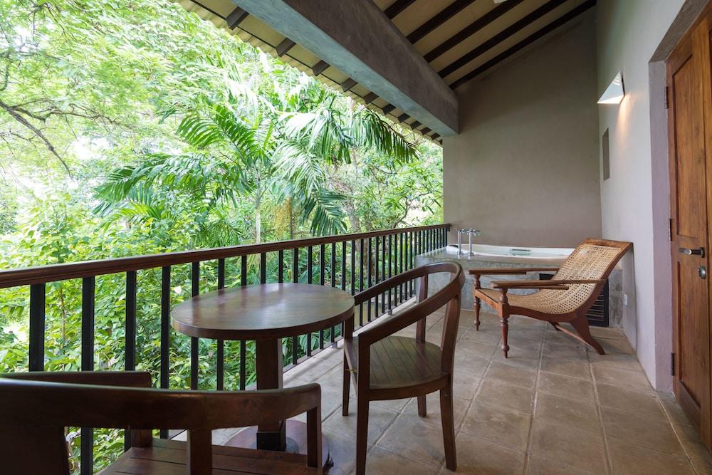 Roman Lake Ayurveda Boutique Resort - Level 1 Certified Ахунгала Екстериор снимка