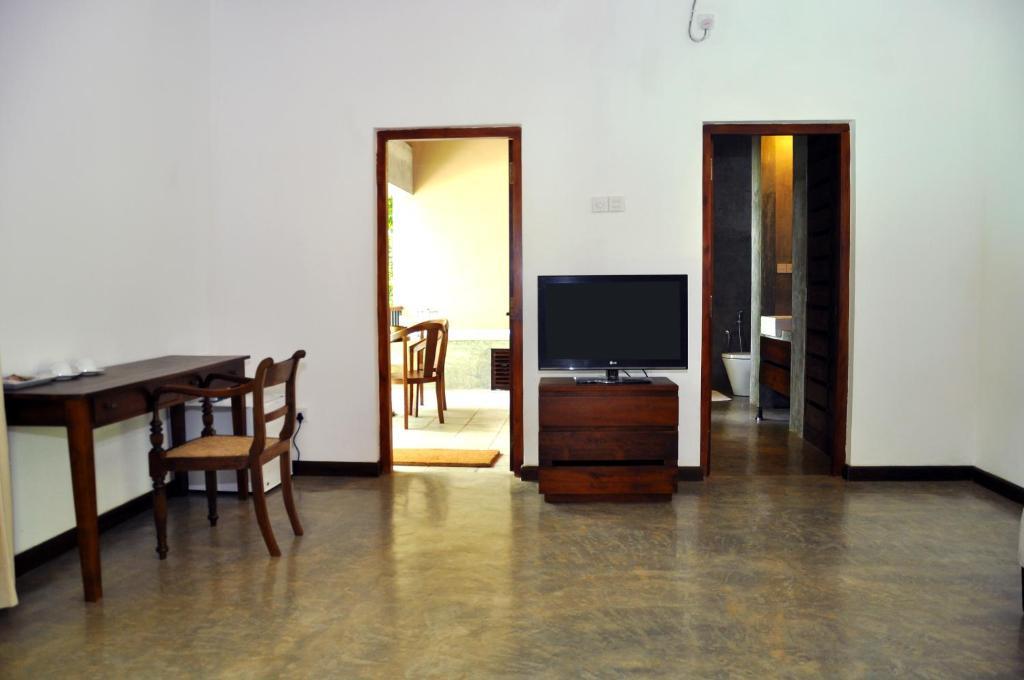 Roman Lake Ayurveda Boutique Resort - Level 1 Certified Ахунгала Стая снимка