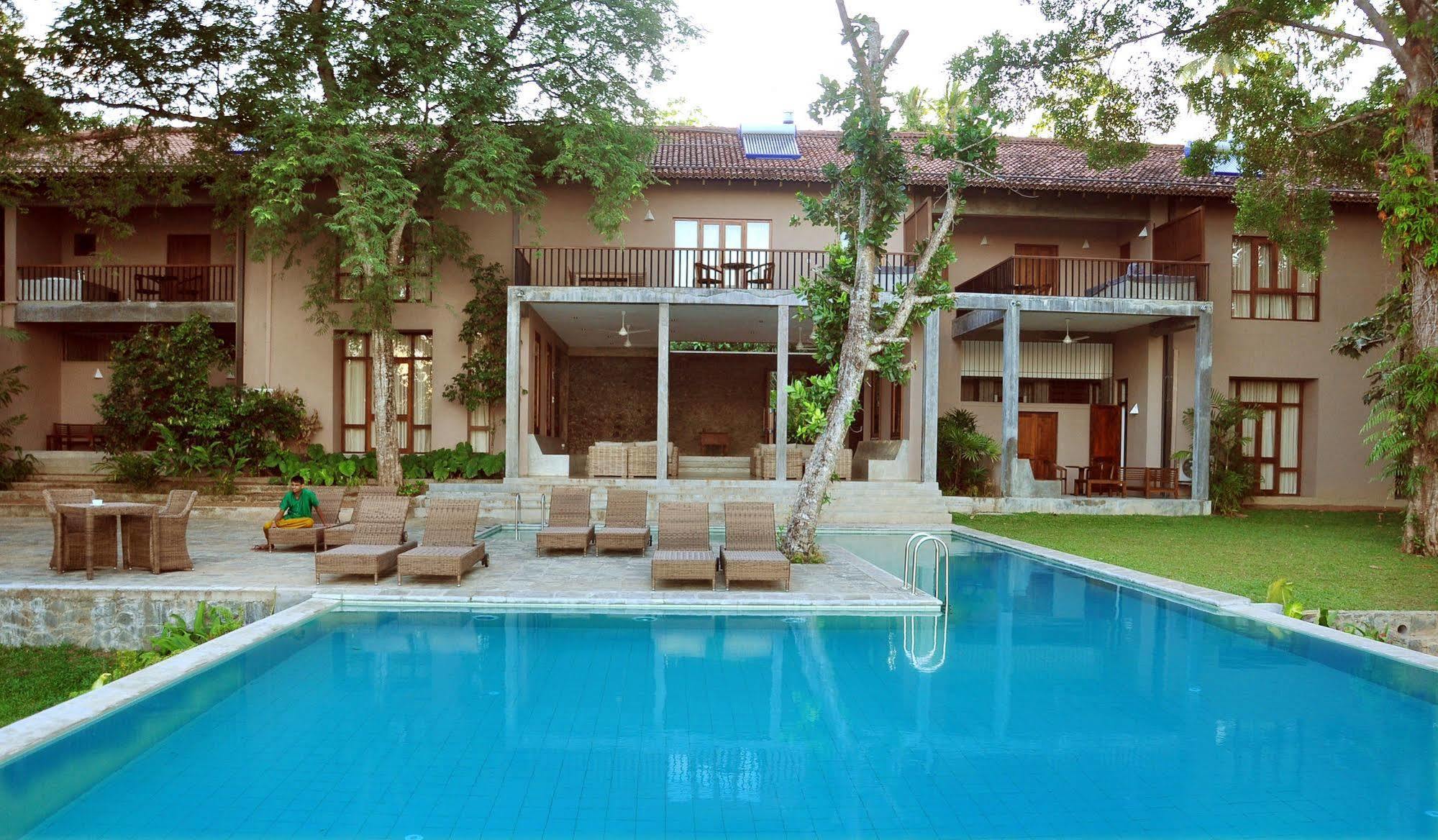 Roman Lake Ayurveda Boutique Resort - Level 1 Certified Ахунгала Екстериор снимка